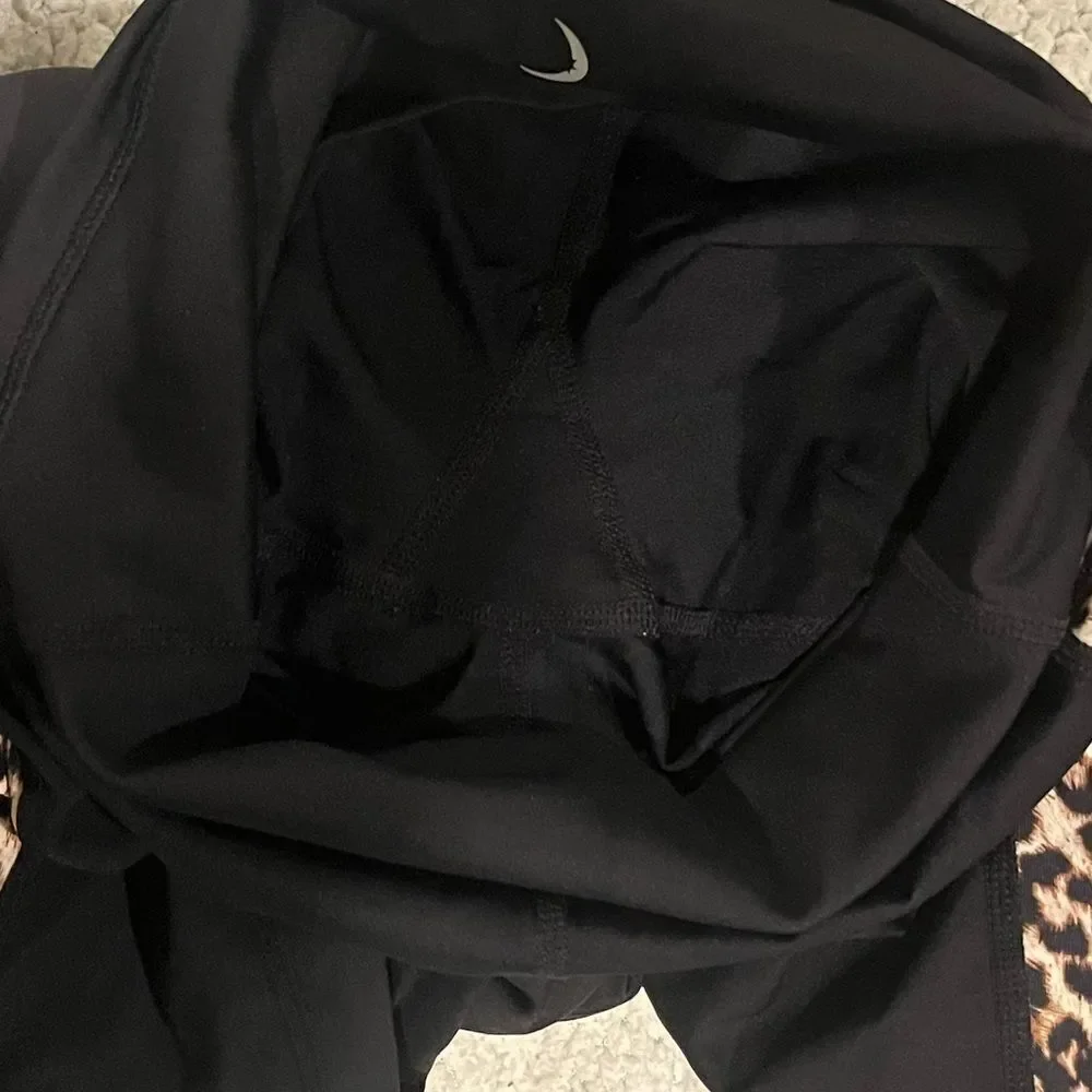ZYIA LEGGINGS WOMENS SIZE 4 ANIMAL PRINT - Picture 6 of 6